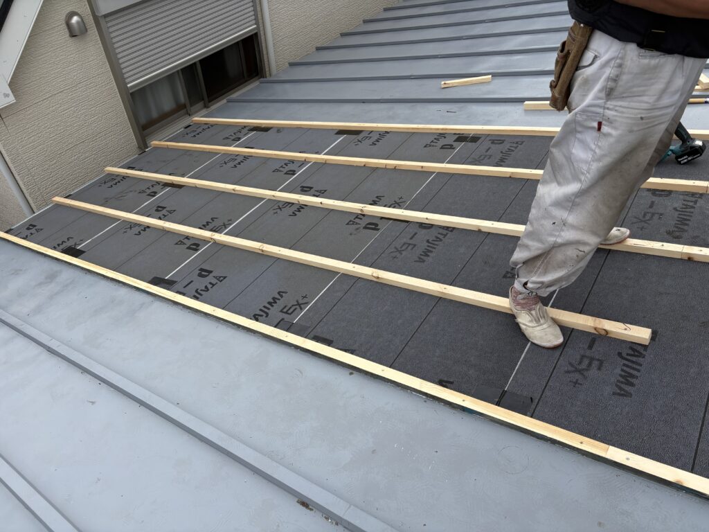 東京都足立区大谷田倉庫屋根張り替え工事 現場写真 02